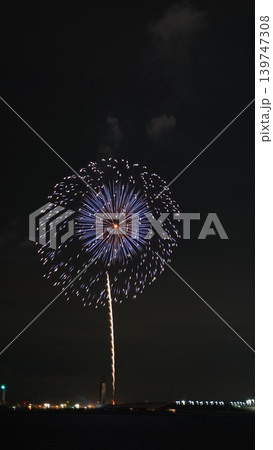 美しい打ち上げ花火 美しい打ち上げ花火 139747308