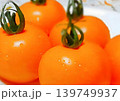 フレッシュなオレンジ色のトマトたち 139749937