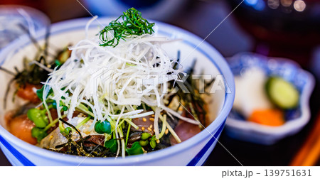 入梅いわし 脂が乗った 鰯 の 海鮮丼 【 旬 の 海産物 】 入梅いわし 脂が乗った 鰯 の 海鮮丼 【 旬 の 海産物 】 139751631