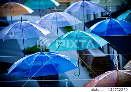 梅雨イメージ、曇り空のアンブレラスカイ 139752279