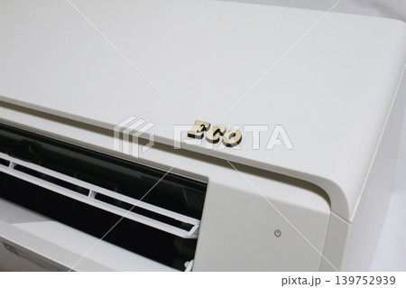 エアコンの室内機とエコの文字 エアコンの室内機とエコの文字 139752939