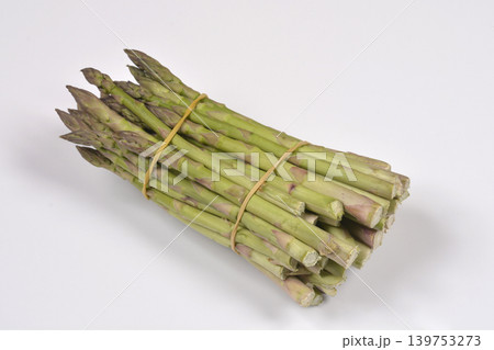 Fresh Green Asparagus Bundle 139753273
