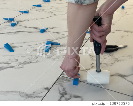 Precise tile alignment 139753576