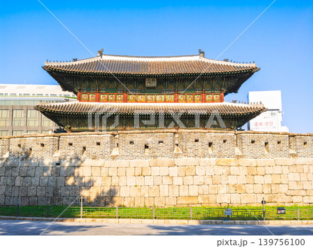 ソウル 東大門(興仁之門) ソウル 東大門(興仁之門) 139756100