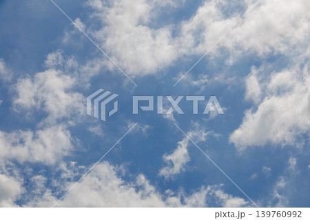 青空と白い雲 青空と白い雲 139760992