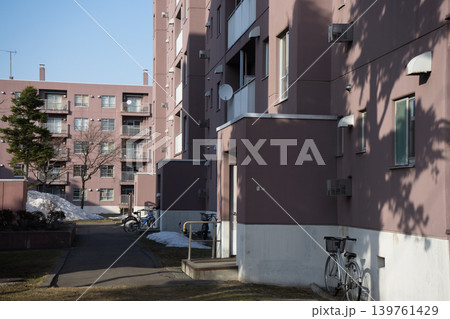 昔ながらの共同住宅 昔ながらの共同住宅 139761429
