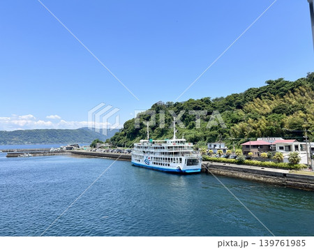 桜島フェリー 桜島に向かうフェリー 桜島フェリー 桜島に向かうフェリー 139761985
