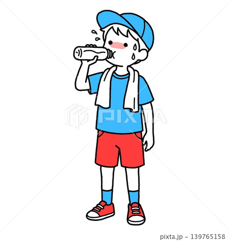 水分補給する青いシャツの男の子 水分補給する青いシャツの男の子 139765158