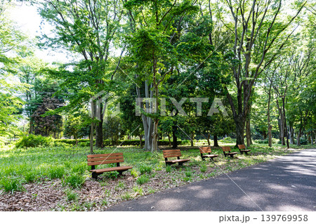 神代植物公園 自由広場　ベンチで一休み　東京都調布市深大寺北町 139769958
