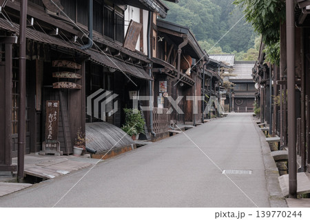 飛騨高山の古い町並 飛騨高山の古い町並 139770244