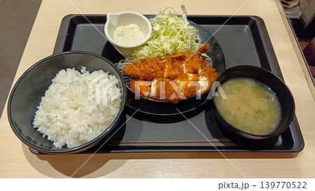 とんかつチェーン「松のや」のささみかつ定食 とんかつチェーン「松のや」のささみかつ定食 139770522