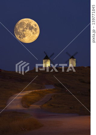 Windmills near Alcazar de San Juan, Toledo, Castilla La Mancha, Spain 139771845