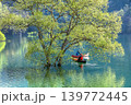 「白川湖の水没林」のカヌーツアー(山形県飯豊町、4月下旬) 139772445