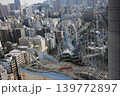 遊園地のジェットコースターはビル群を見ながらの恐怖体験 139772897