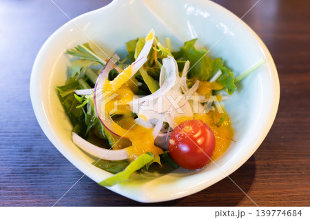 美味しいミニ野菜サラダ 美味しいミニ野菜サラダ 139774684