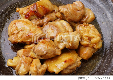 鶏のモモ肉照り焼き 139776333