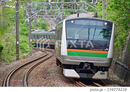 東海道本線　根府川－早川　JR東日本　E233系3000番台　E-71編成（国府津） 139778220