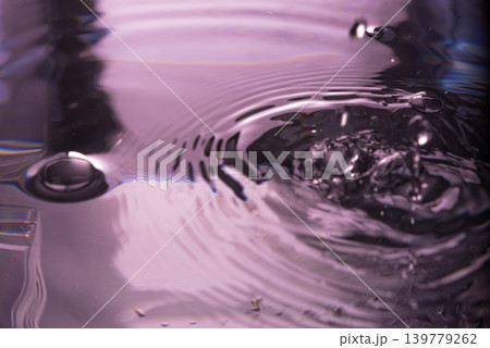 224.Purple Ripples and Bubbles with Light Refractions 139779262