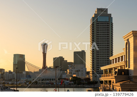 神戸メリケンパークの夕景 新港突堤からの眺め 神戸メリケンパークの夕景 新港突堤からの眺め 139779426