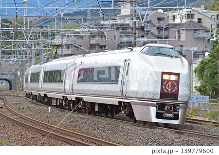 東海道本線　真鶴　JR東日本　651系1000番台　IR01編成（国府津）　伊豆クレイル 139779600