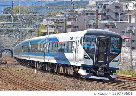 東海道本線　真鶴　JR東日本　E257系2000番台　NA-04編成（大宮）　踊り子 139779601