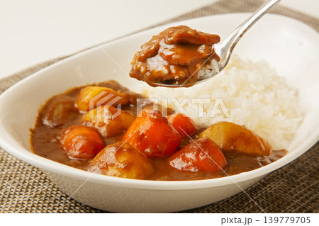 カレーライス 139779705