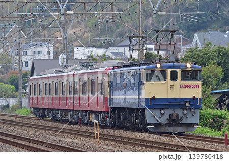 東海道本線　二宮－大磯　JR東日本　EF65-2065＋伊豆箱根鉄道　5000系　5501編成 139780418