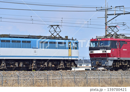 東北本線 東鷲宮ー栗橋 JR貨物 EF65-2127(新鶴見) EH500-6(仙台) 東北本線 東鷲宮ー栗橋 JR貨物 EF65-2127(新鶴見) EH500-6(仙台) 139780421