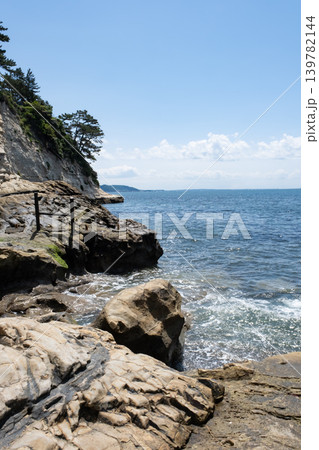 鎌倉市稲村ケ崎から海を見た風景 鎌倉市稲村ケ崎から海を見た風景 139782144