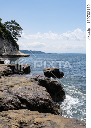鎌倉市稲村ケ崎から海を見た風景 鎌倉市稲村ケ崎から海を見た風景 139782150