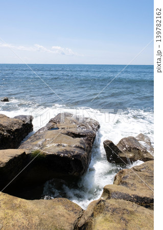 鎌倉市稲村ケ崎から海を見た風景 139782162