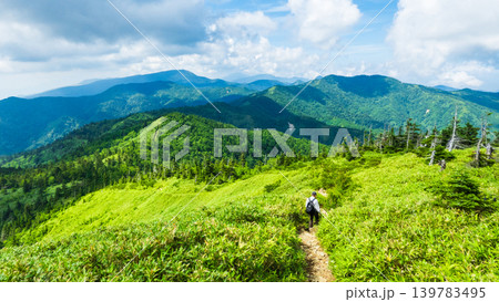夏の岩菅山登山(岩菅山頂からの眺め) 夏の岩菅山登山(岩菅山頂からの眺め) 139783495