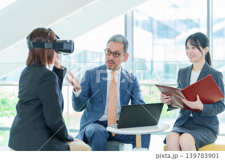 VR 仮想現実空間 ビジネス ミーティング VR 仮想現実空間 ビジネス ミーティング 139783901