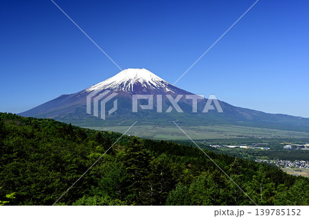 5月の富士山 (撮影地:二十曲峠) 5月の富士山 (撮影地:二十曲峠) 139785152