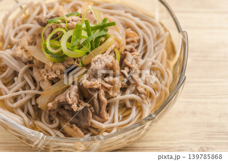 夏の味覚　冷製肉蕎麦 139785868
