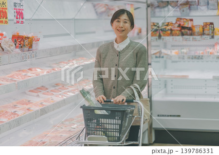 supermarket supermarket 139786331