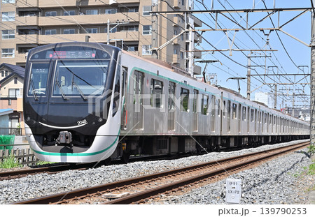 鉄道　私鉄：東武伊勢崎線　東急相互乗り入れ 2020系 139790253
