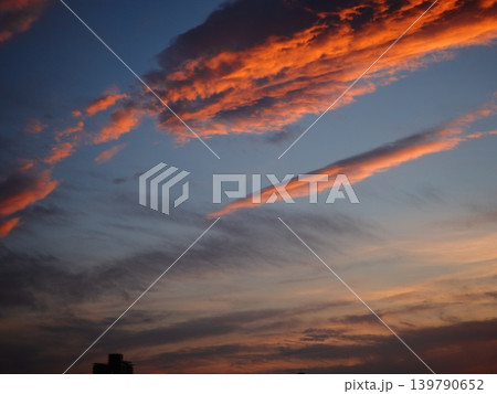 燃えるような夕焼け雲 燃えるような夕焼け雲 139790652