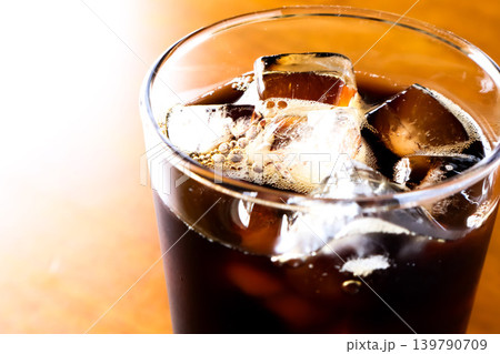 氷の入ったアイスコーヒー 139790709