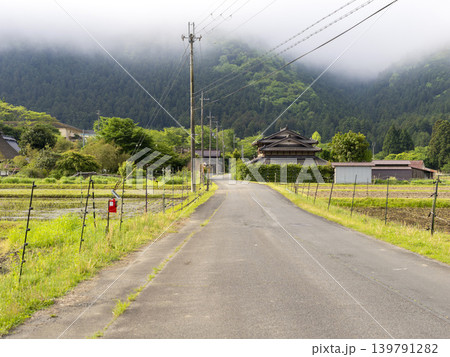 京都府南丹市美山町に広がる田園風景 京都府南丹市美山町に広がる田園風景 139791282