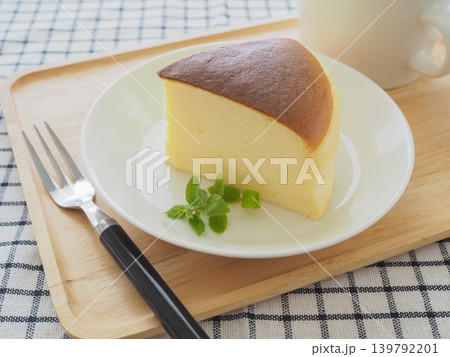 おいしいスフレチーズケーキ 139792201