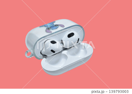 Children's wireless headphones. Children's wireless headphones. 139793003