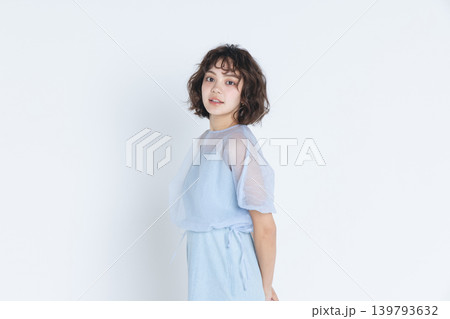 ビューティーイメージ 若い女性のポートレート 139793632