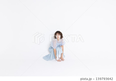 ビューティーイメージ 若い女性のポートレート ビューティーイメージ 若い女性のポートレート 139793642