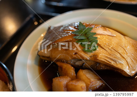 美味しい魚の煮つけ 美味しい魚の煮つけ 139795997