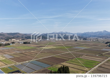 山形県尾花沢市の水田・農地を望む空撮写真 山形県尾花沢市の水田・農地を望む空撮写真 139796723
