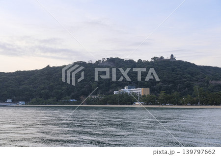 洲本港から見る夕暮れの大浜海水浴場 洲本港から見る夕暮れの大浜海水浴場 139797662