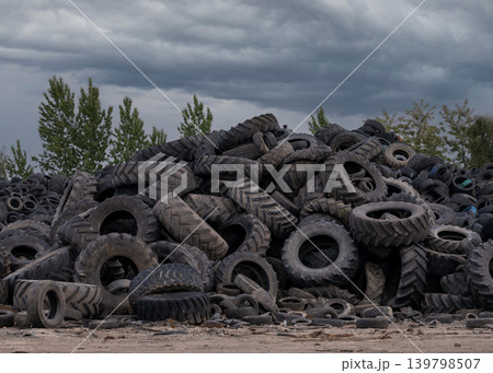 Large pile of discarded used tires at dump Large pile of discarded used tires at dump 139798507