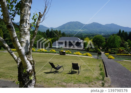 岡山県真庭市蒜山高原にあるハーブガーデンハービル:初夏の風景 岡山県真庭市蒜山高原にあるハーブガーデンハービル:初夏の風景 139798576