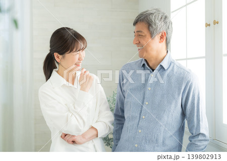 元気なシニア夫婦 元気なシニア夫婦 139802913